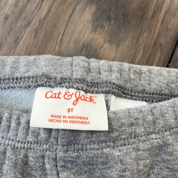 2 Cat and Jack sweatpants - Picture 2 of 3